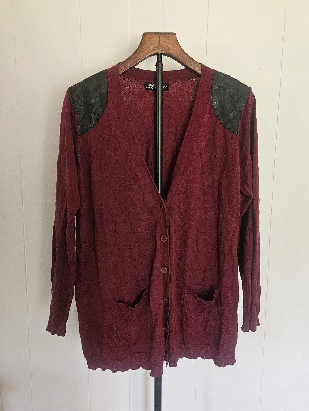 Absolutely Famous Womens Burgundy Button-Front Cardigan with Black Shoulders